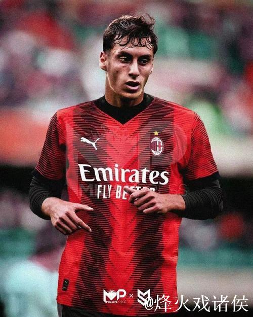 19岁350天,巴尔泰萨吉成为米兰队史意甲双响最年轻的后卫 19岁350天,巴尔泰萨吉成为米兰队史意甲双响最年轻的后卫
