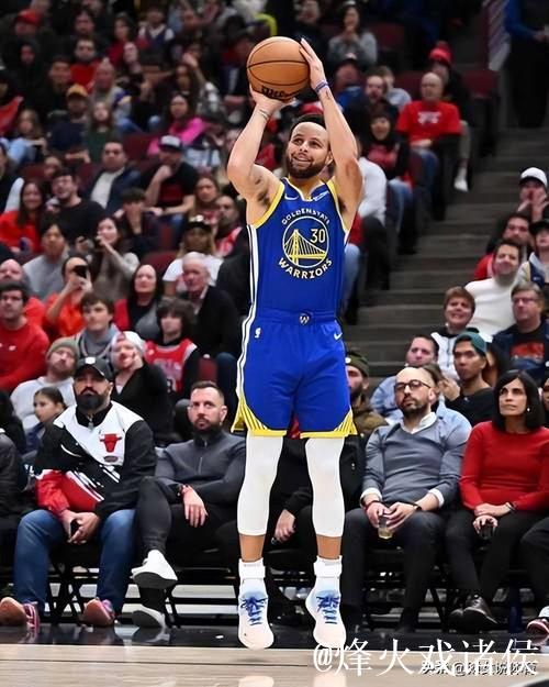 希尔德7记三分轰下27分，库里贡献20分，勇士狂胜爵士41分