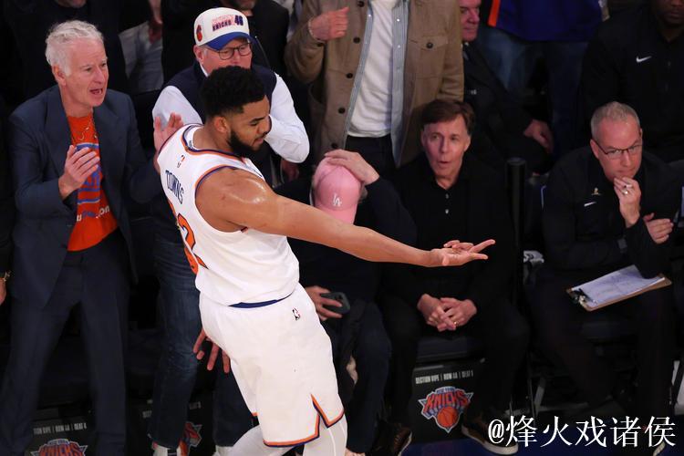 唐斯轰32分尼克斯大胜雄鹿 魔术力克鹈鹕终结5连败