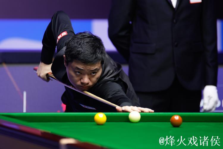 丁俊晖状态出色力克莱恩斯 西安大奖赛成功晋级八强 丁俊晖状态出色力克莱恩斯 西安大奖赛成功晋级八强